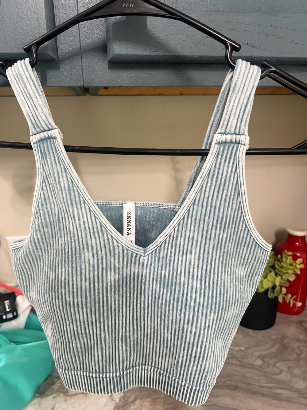 Zenana Outfitters Light Blue & White Ribbed Bartlett with pads